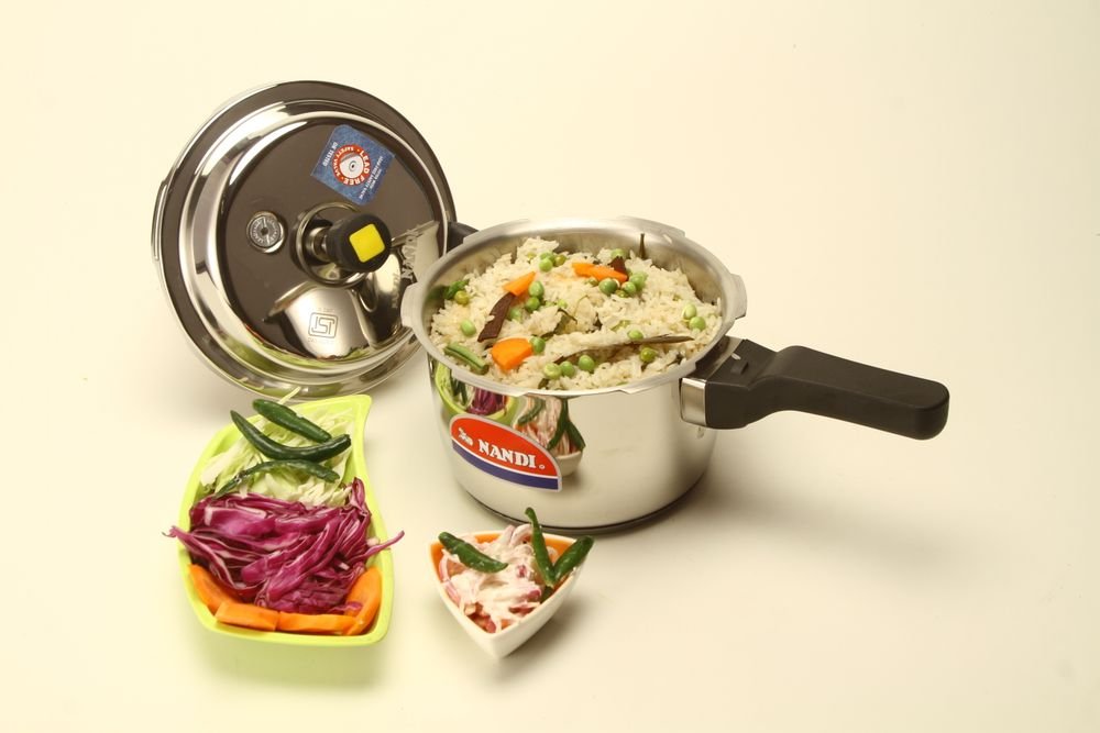 Non-stick cookware set