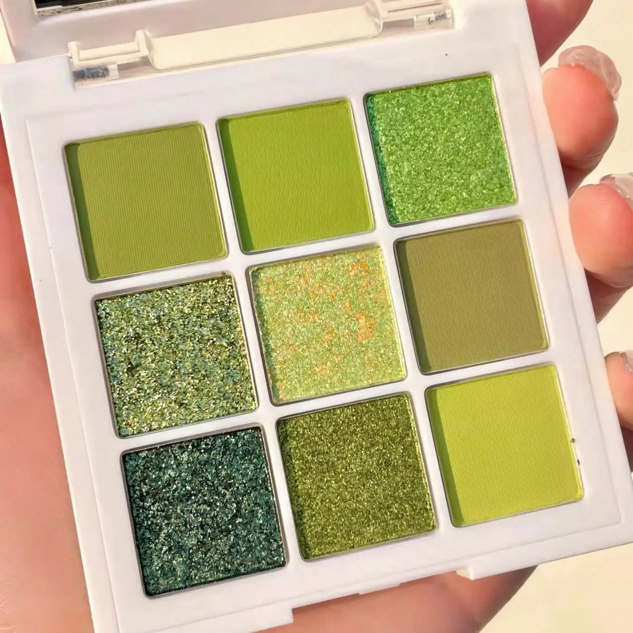 9-Color Avocado Green Eyeshadow Palette, Matte & Glitter Waterproof Makeup - Image 5